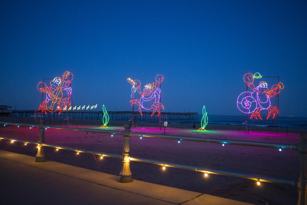 Holiday Lights at the Beach 3.jpg