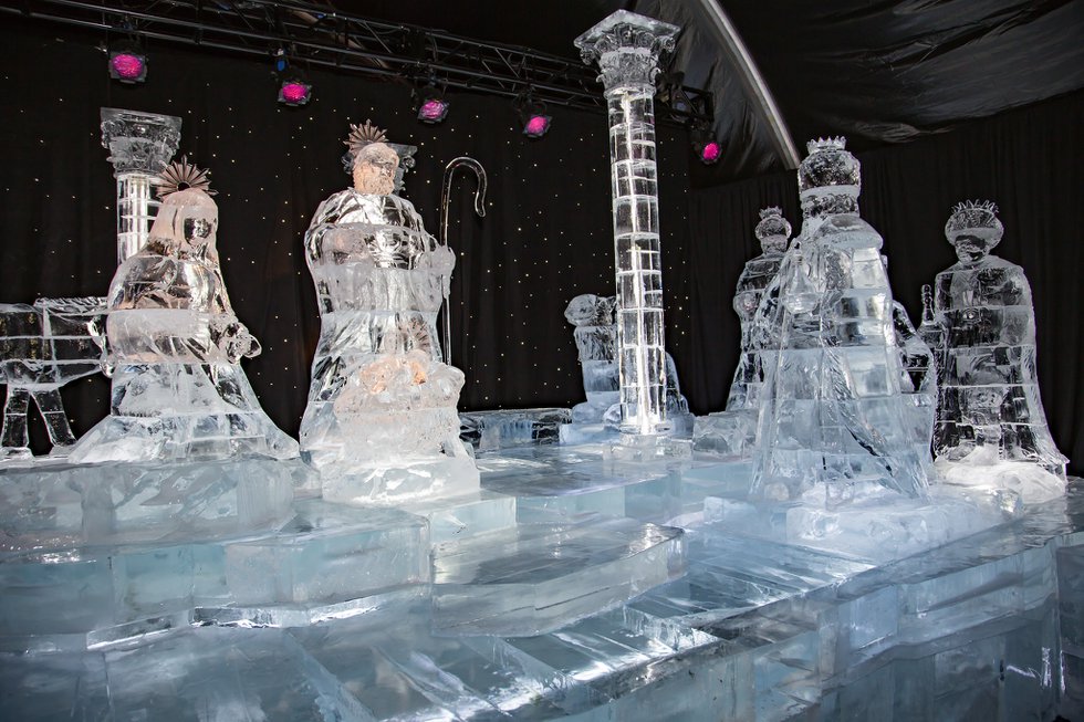 sculptures-ice-gaylord-national-harbor.jpg