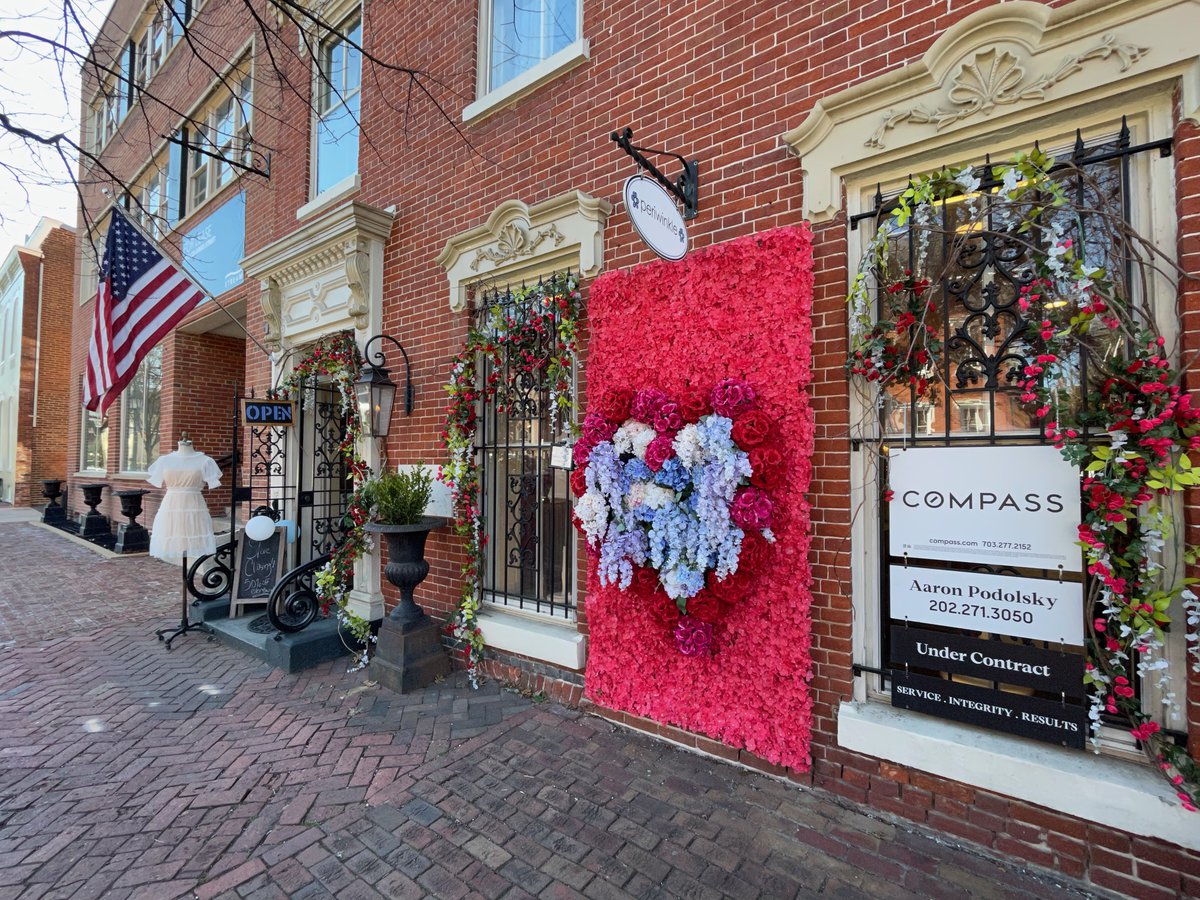 Old Town Boutique Periwinkle to Close After 16 Years